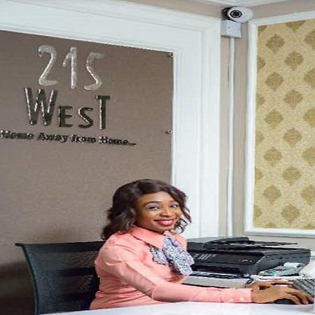 215 West Apartment Абуджа Екстериор снимка